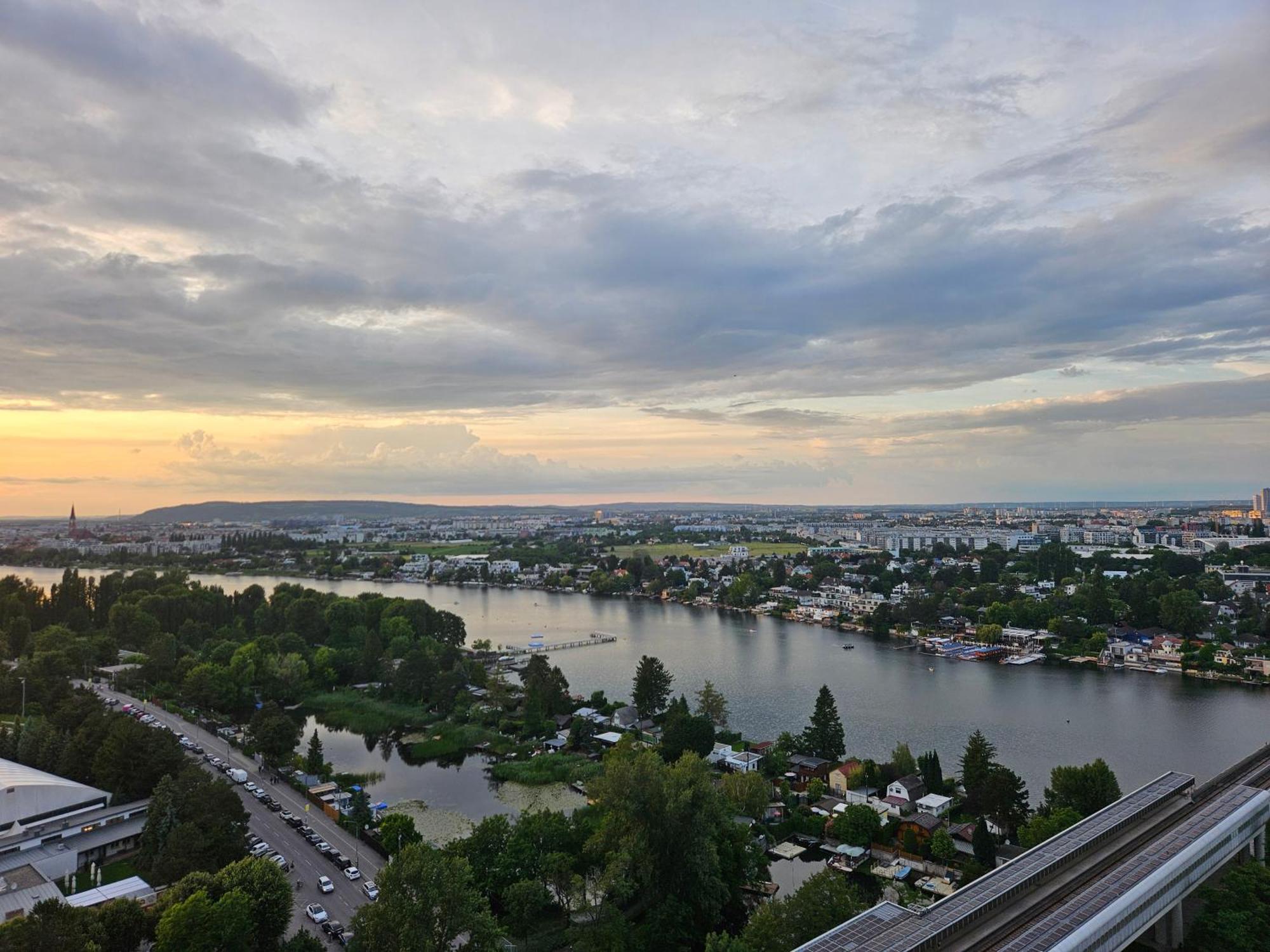 Yuki'S Place - Un-Vic, Danube Beach And Subway Near To Downtown Wien Exterior foto